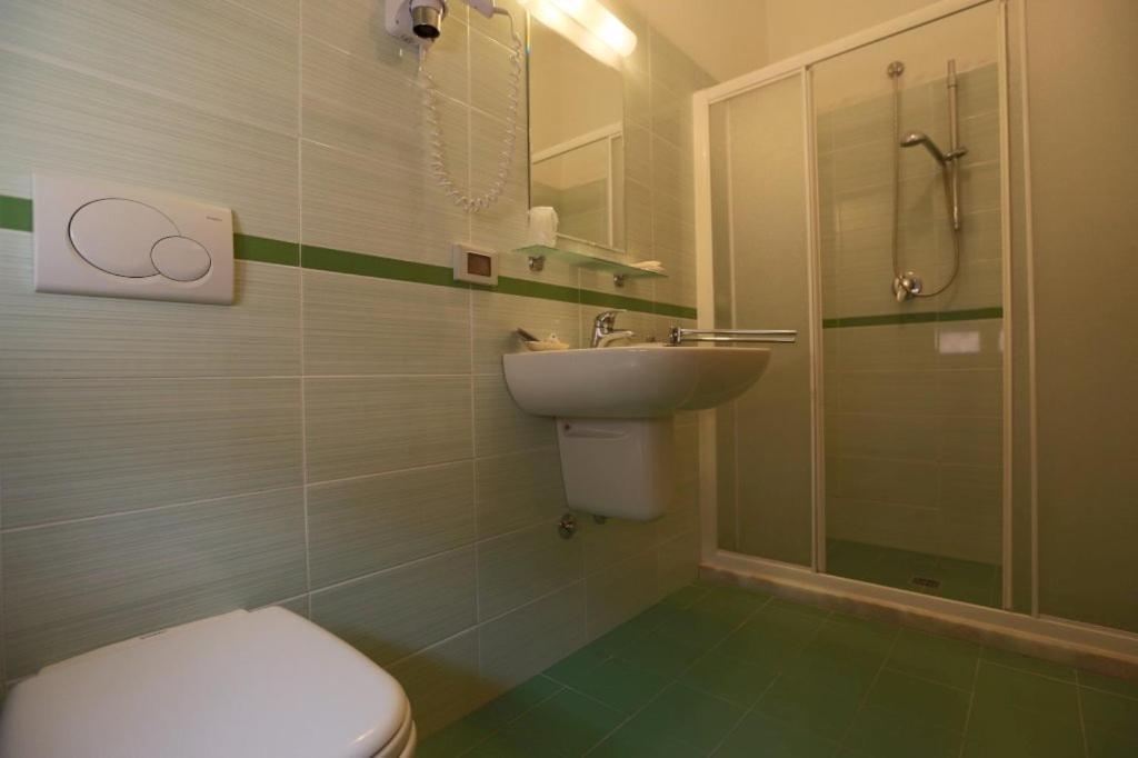 Hotel Turismo Rimini Esterno foto